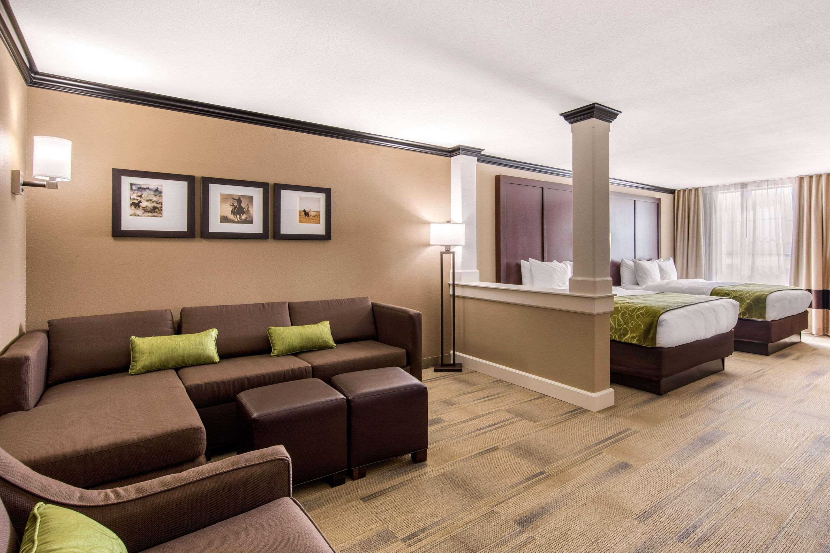 Comfort Suites Ліберал Екстер'єр фото